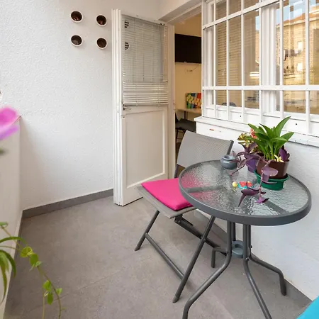 Twins Apartment *